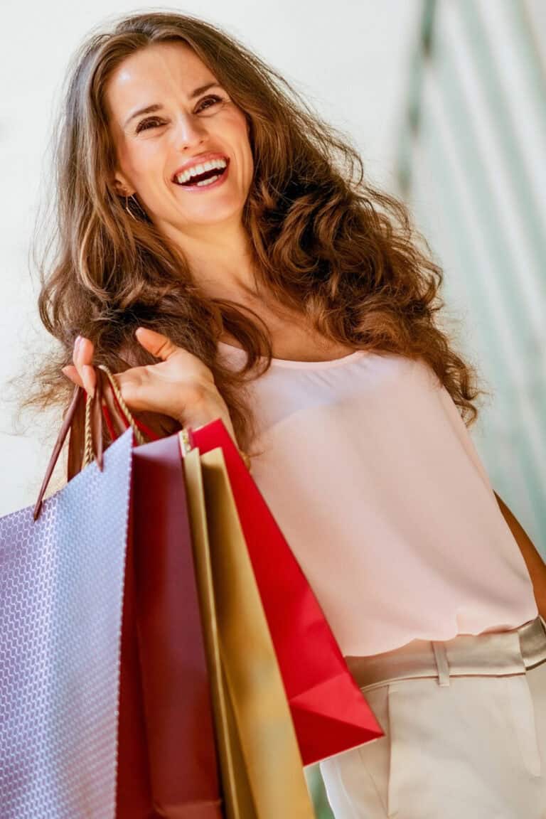 HOW TO STOP SPENDING MONEY ON CLOTHES